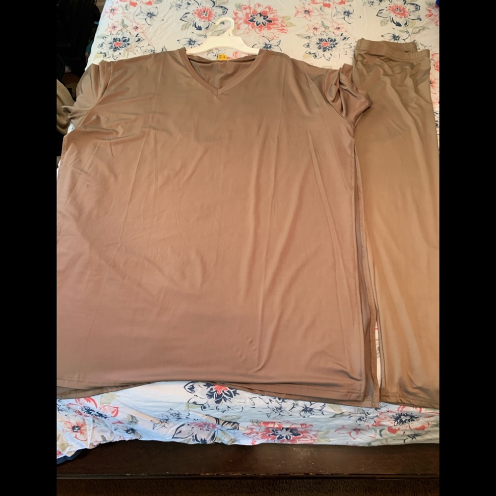 2 piece pant set both sides are split